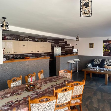 فيلا Casa Raraului Câmpulung Moldovenesc المظهر الخارجي الصورة